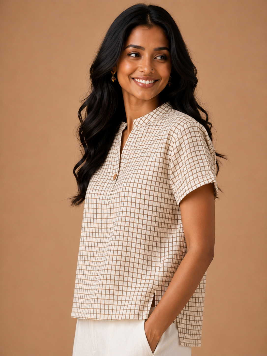 White Checks Chinese collar kimono top.