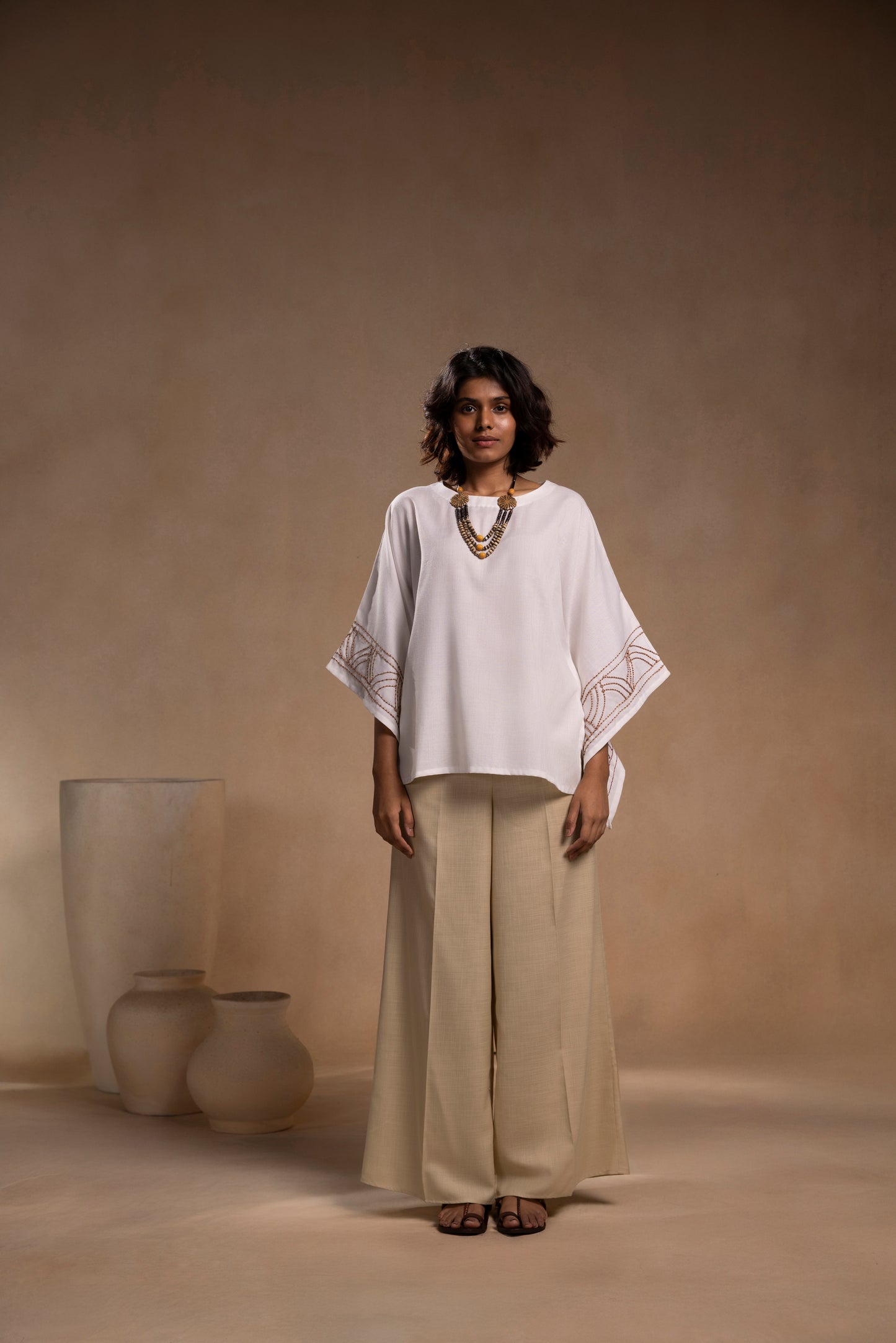 Cord Set - White cotton relaxed-fit top with round neck and sleeves